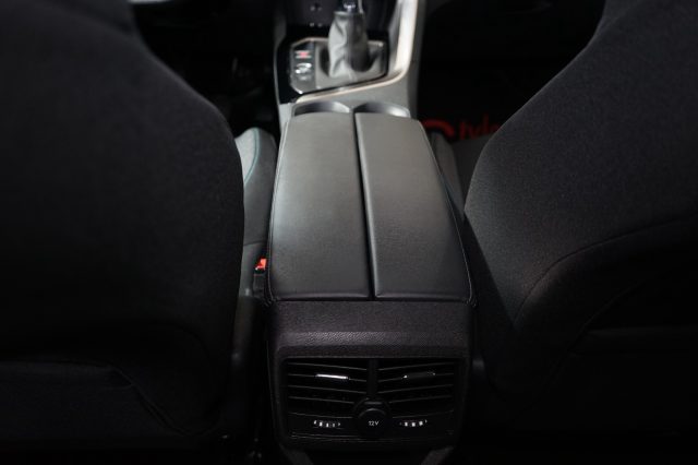 PEUGEOT 3008 usata, con Sensori di parcheggio posteriori