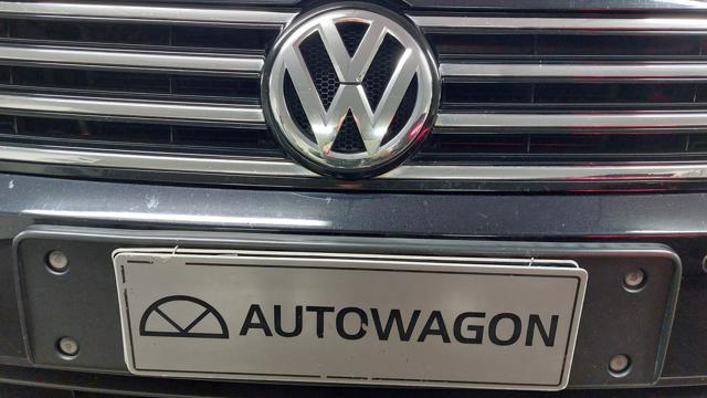 VOLKSWAGEN Passat usata, con Airbag testa