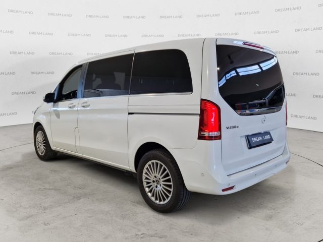 MERCEDES-BENZ V 250 usata, con Autoradio