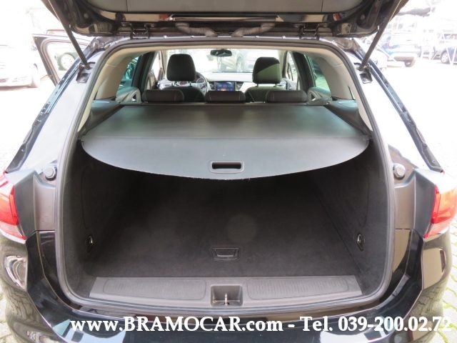 OPEL Astra usata, con Touch screen