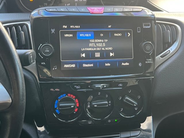 LANCIA Ypsilon usata, con ESP