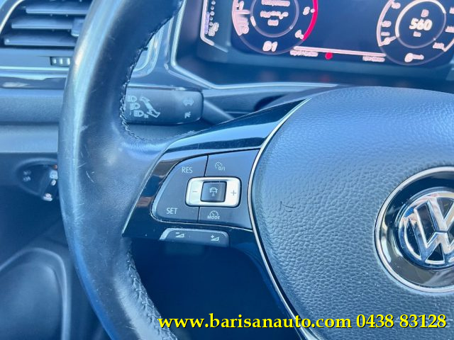 VOLKSWAGEN T-Roc usata, con USB