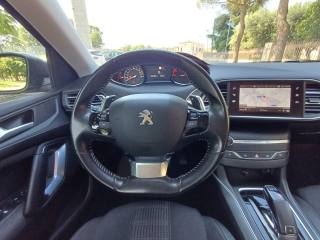 PEUGEOT 308 usata, con Leve al volante