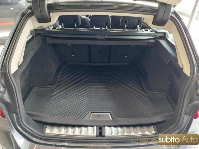 BMW 318 usata, con Telecamera per parcheggio assistito
