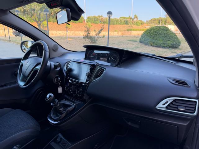 LANCIA Ypsilon usata, con USB
