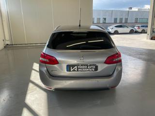 PEUGEOT 308 usata, con Autoradio