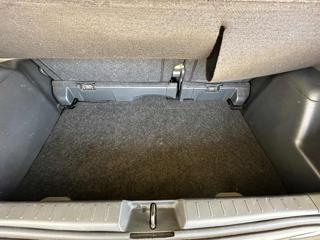 TOYOTA Yaris usata 48