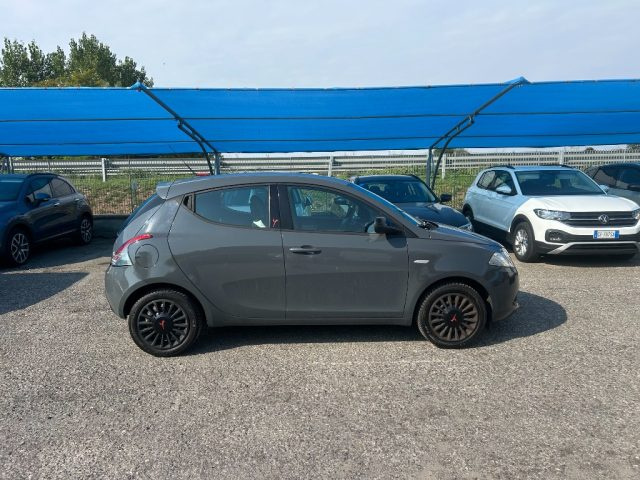LANCIA Ypsilon usata, con Airbag