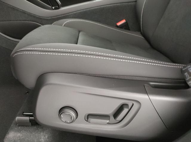 VOLVO XC40 usata, con Regolazione elettrica sedili