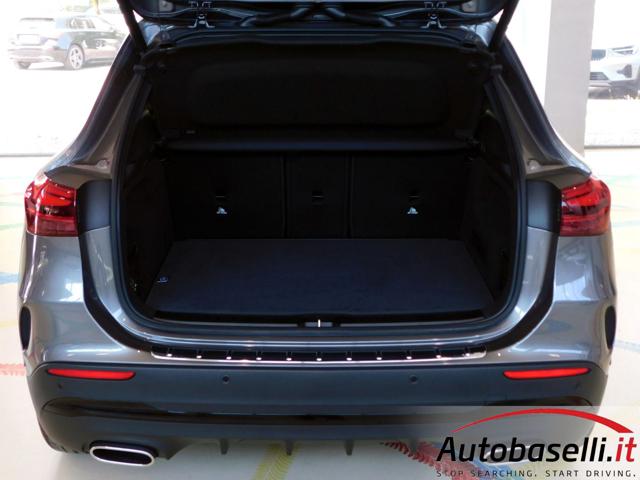 MERCEDES-BENZ GLA 180 usata, con Touch screen