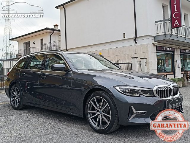 BMW 320 usata, con Touch screen