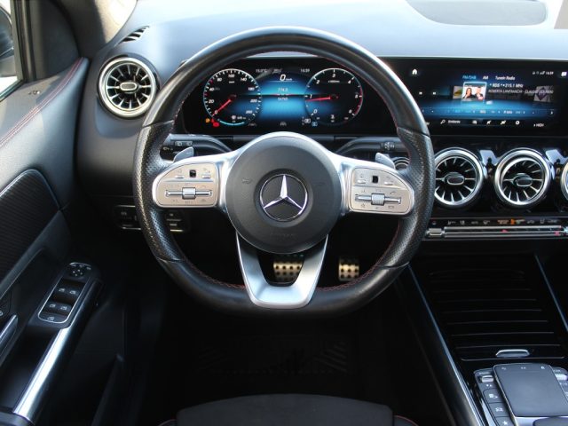 MERCEDES-BENZ GLA 220 usata, con Vetri oscurati