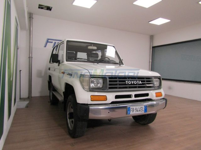 TOYOTA Land Cruiser usata, con Bracciolo