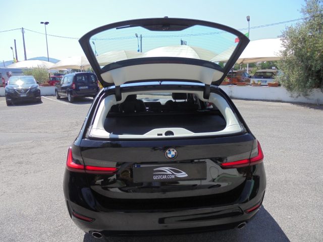 BMW 318 usata, con Fari LED