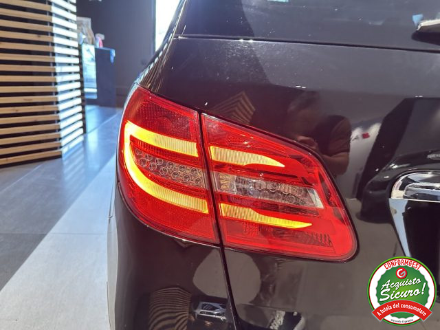 MERCEDES-BENZ B 220 usata, con USB