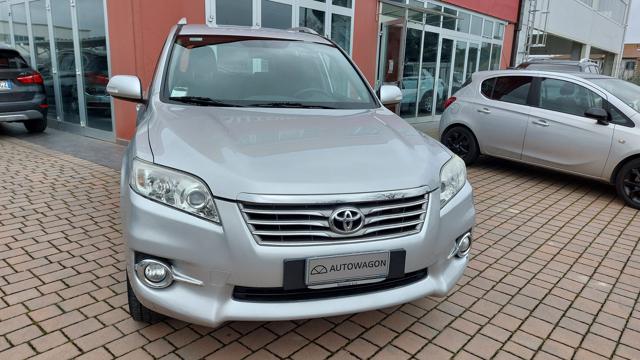 TOYOTA RAV 4 usata, con Portapacchi