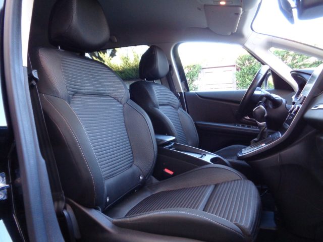 RENAULT Grand Scenic usata, con Chiusura centralizzata