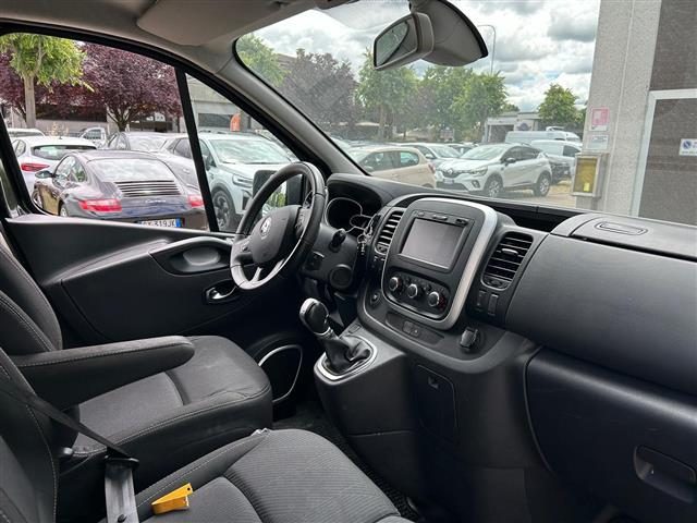 RENAULT Trafic usata 6