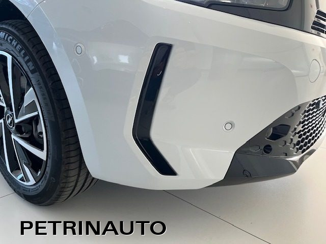 OPEL Corsa usata, con Autoradio digitale