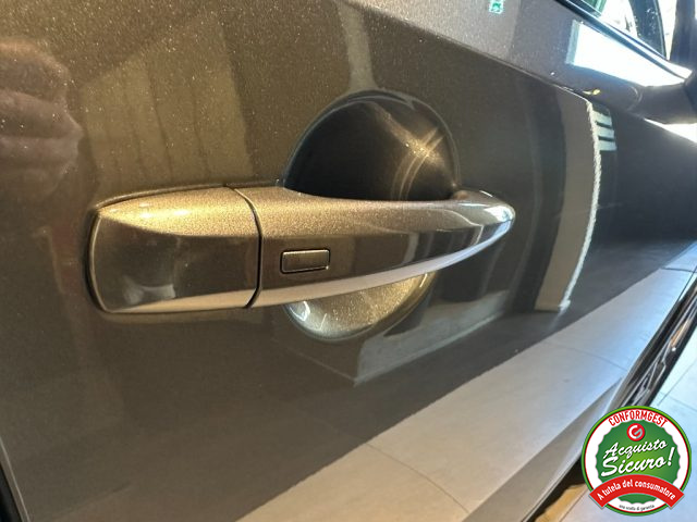 NISSAN Qashqai usata, con Volante in pelle