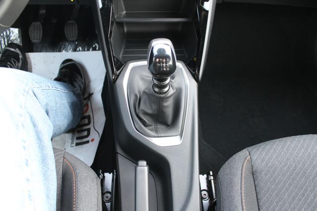 PEUGEOT 2008 usata, con Touch screen