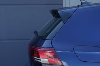 VOLKSWAGEN Golf usata, con Airbag testa