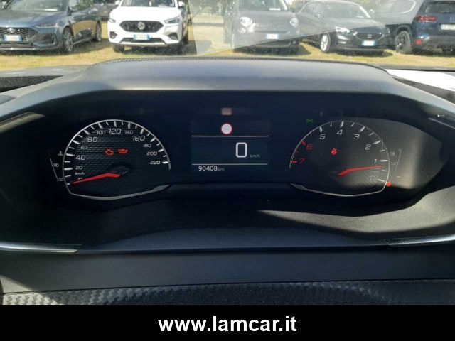 PEUGEOT 2008 usata, con USB