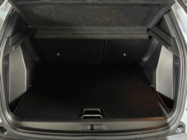 PEUGEOT 2008 usata, con Cruise Control