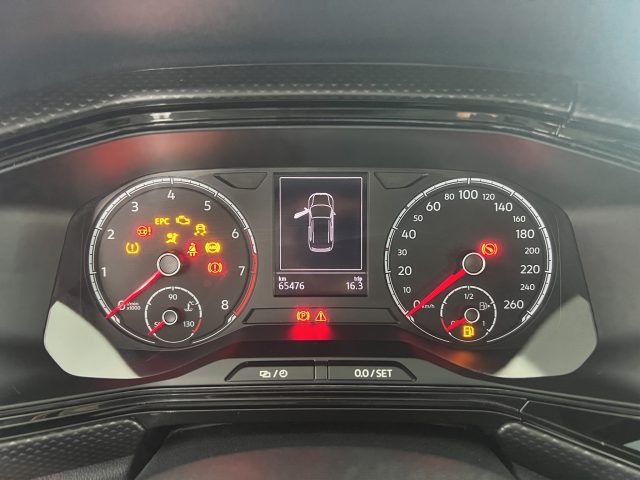 VOLKSWAGEN T-Cross usata 13