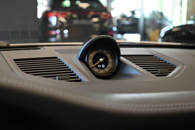 PORSCHE 992 usata 41