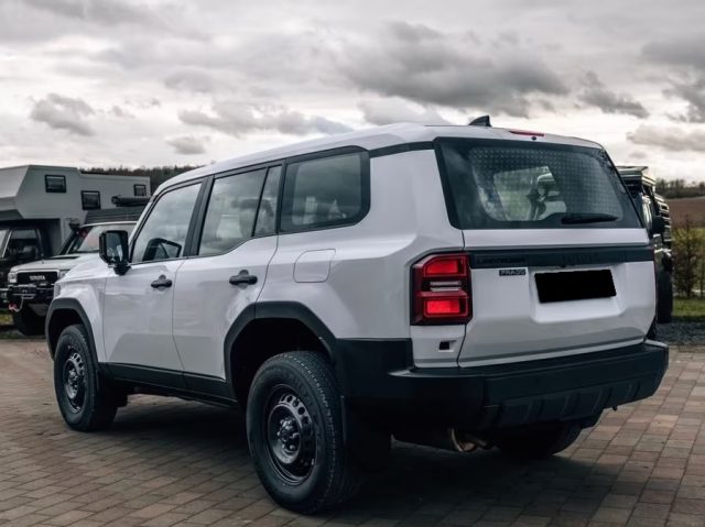 TOYOTA Land Cruiser usata, con Airbag