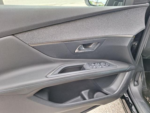 PEUGEOT 3008 usata, con Park Distance Control