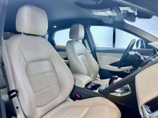 JAGUAR E-Pace usata, con Regolazione elettrica sedili