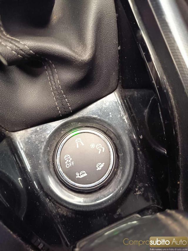 PEUGEOT 2008 usata, con Airbag testa