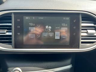 PEUGEOT 308 usata, con Controllo automatico clima