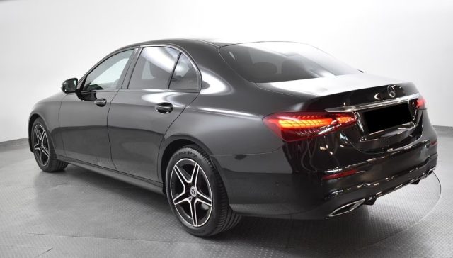 MERCEDES-BENZ E 220 usata, con Alzacristalli elettrici
