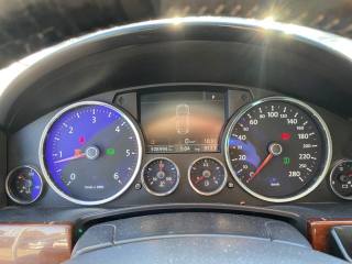 VOLKSWAGEN Touareg usata, con ESP