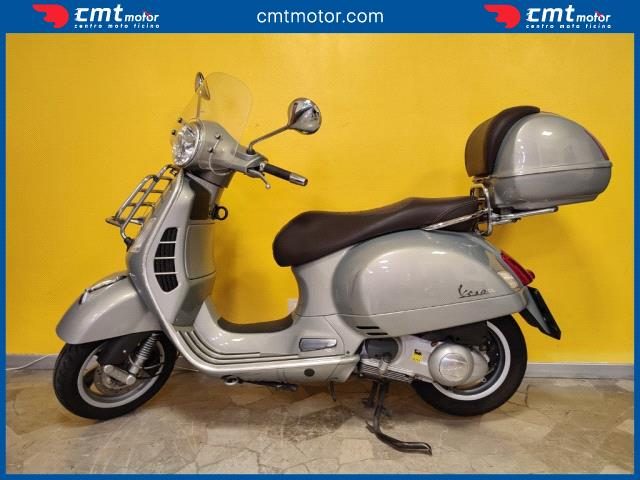 VESPA GTS 300 usata 0