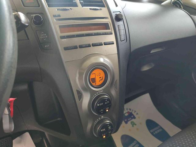 TOYOTA Yaris usata, con Fendinebbia
