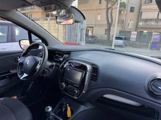 RENAULT Captur usata, con Autoradio