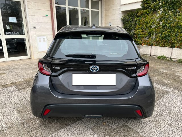 TOYOTA Yaris usata 8