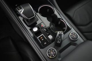 VOLKSWAGEN Touareg usata 12
