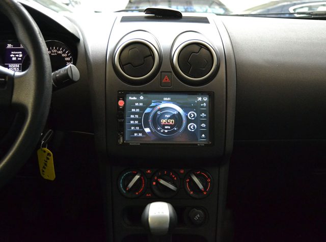 NISSAN Qashqai+2 usata, con Boardcomputer