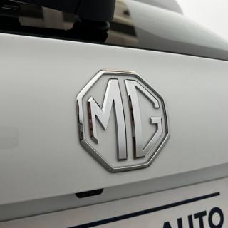 MG MG3 usata, con Luci diurne