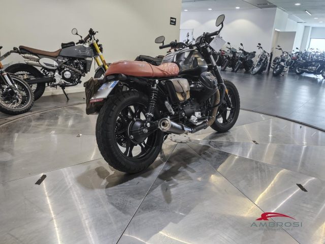 MOTO GUZZI V7 usata 4