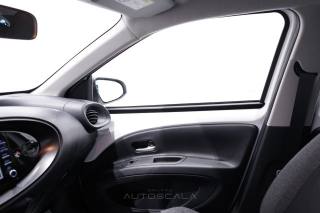 TOYOTA Aygo X usata, con Airbag testa