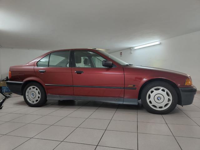 BMW 318 usata, con Autoradio