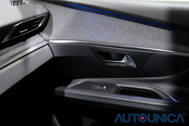 PEUGEOT 3008 usata, con Isofix