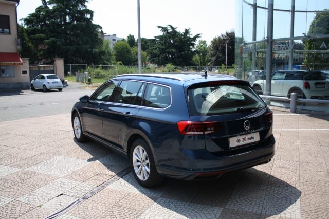 VOLKSWAGEN Passat Variant usata, con Airbag laterali