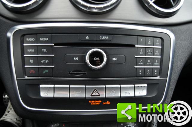 MERCEDES-BENZ CLA 220 usata, con Leve al volante